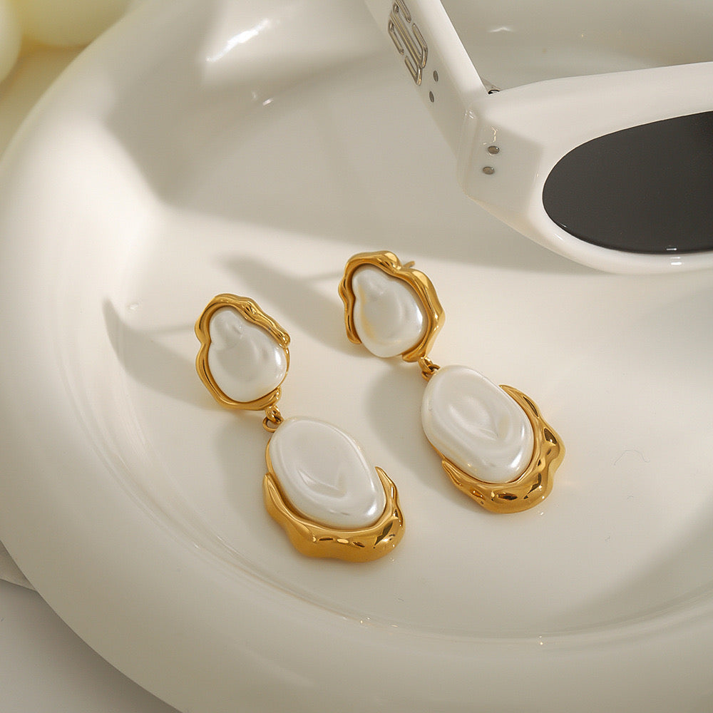 E4 18k Golden earrings