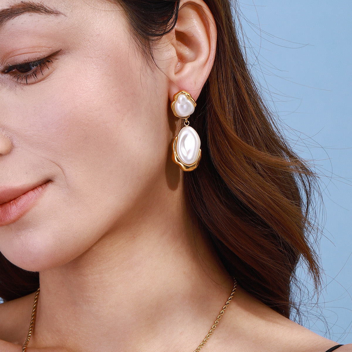 E4 18k Golden earrings
